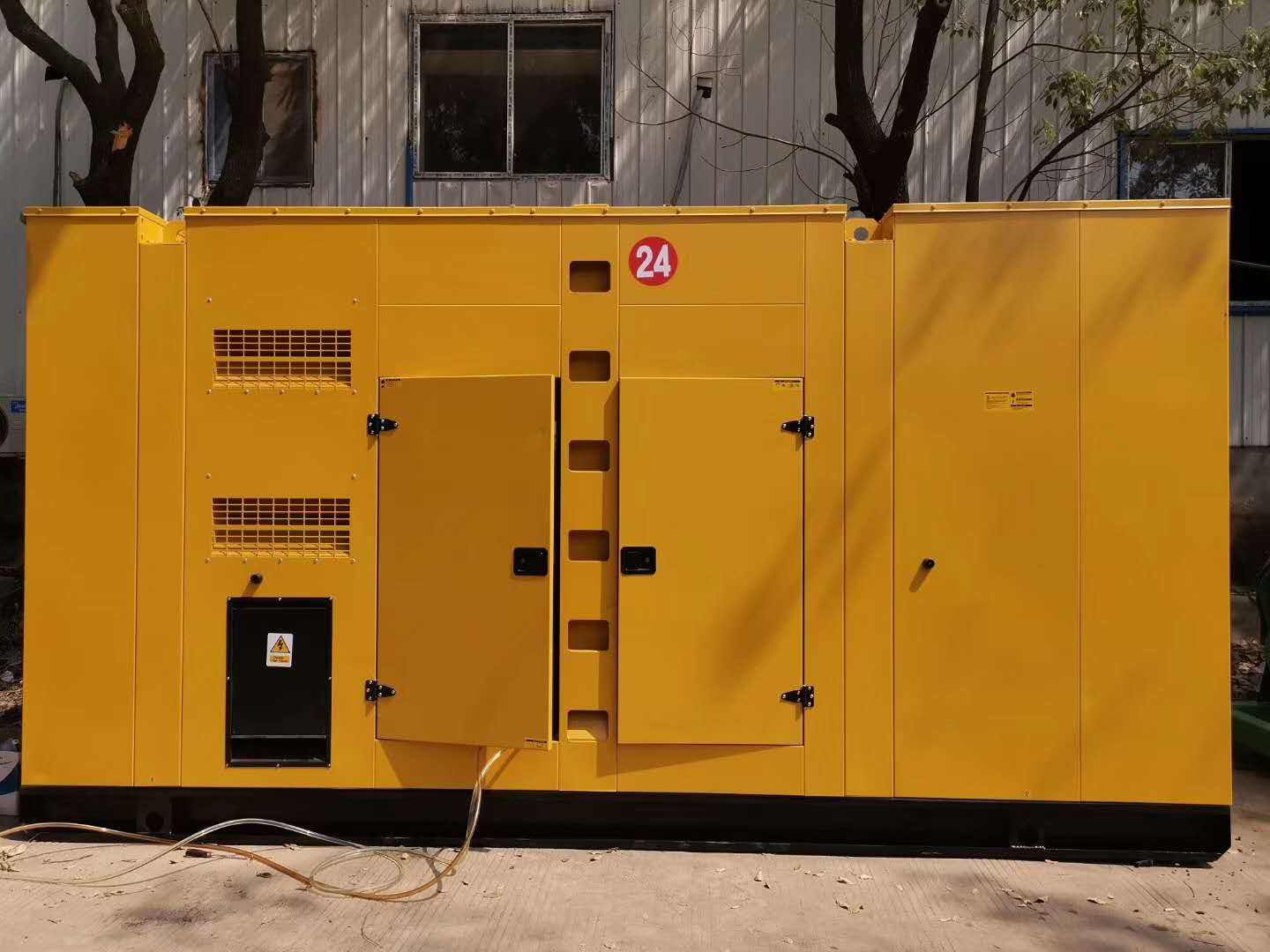 惠济租赁发电机-国产柴油发电机油耗的奥秘